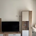 Apartment Signature - Flower Flair *